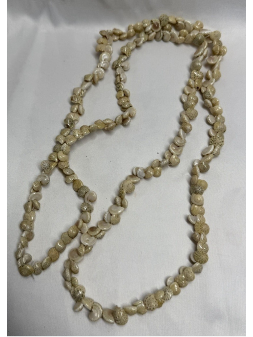 Vintage 19” Hawaiian Lei Shell Necklace Swirl Snail White Brown Hawaii Beach